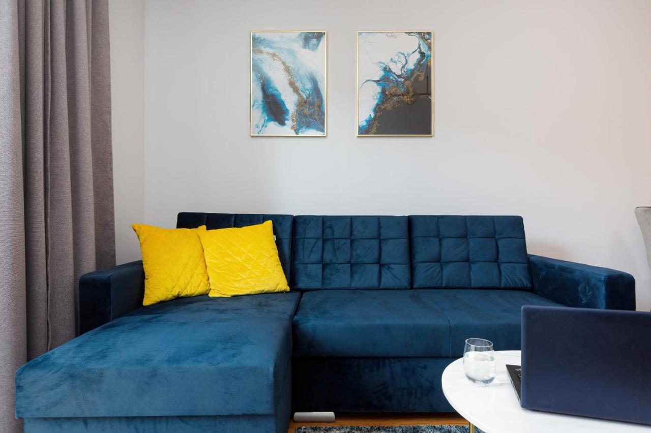 Apartament Dom Przy Okrzei By Renters Prestige Varsovia Exterior foto
